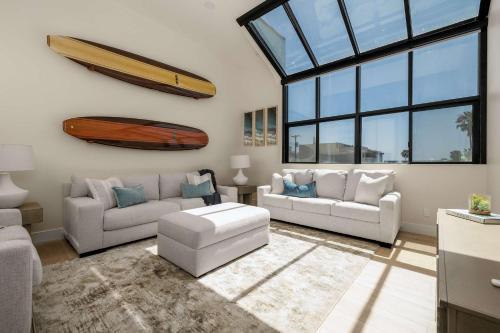 The 357 Beach Pad, Renovated, Refined, Steps from the Surf!