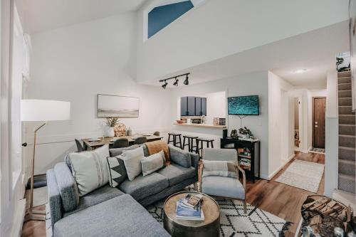 Snowater Condo 42 - WIFI - Pets Ok