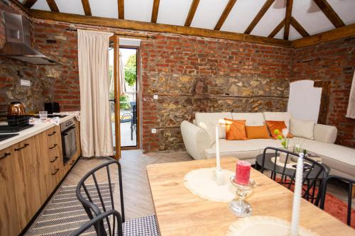 Modern Clock Tower Apartments- Free Parking & Balcony - Bitola