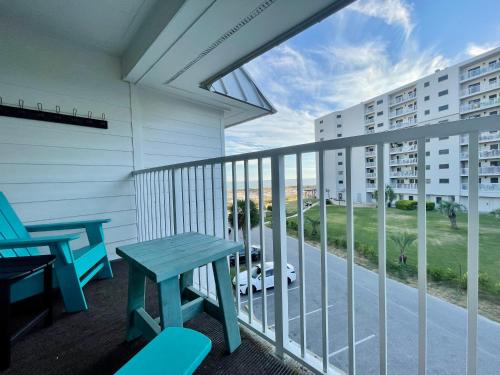 Exterior view, The Seahorse Sandcastle in Gulf Highlands