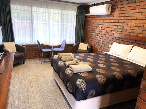 1 queen bed