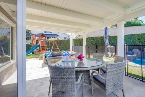 บริการและสิ่งอำนวยความสะดวก, Beautiful Backyard Oasis 5 bedroom 3 Bathroom Home in พลาเซนเทีย (CA)