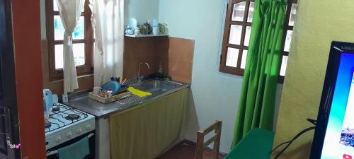 廚房, Hospedaje Los Buenos Aires in 米西奧內斯