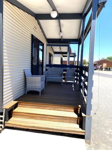 Balkons/terase, Golden Country Motel and Caravan Park in Maryborough (VIC)