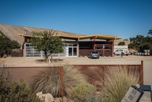 Olive Ranch House in Wellsona