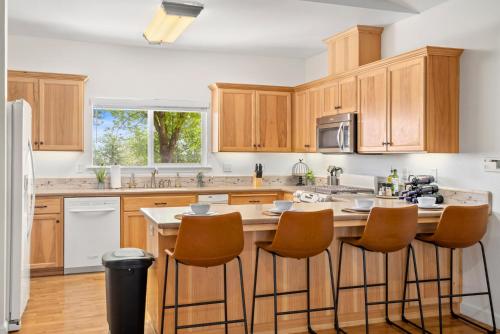 Kitchen, Mira Vista Guest House in Buena Vista