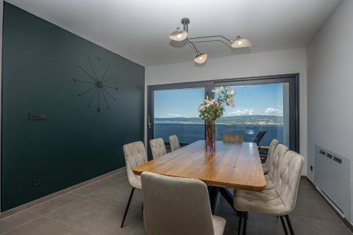 Four-Bedroom Holiday Home image 7