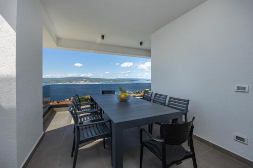 Four-Bedroom Holiday Home image 4