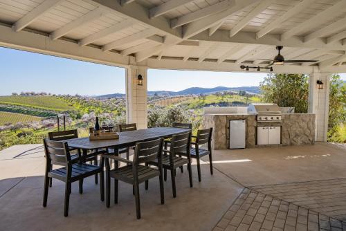 Exterior view, Mira Vista Heights in Buena Vista