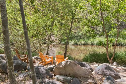Sedona Views B&B and Luxury Creekside Cabins