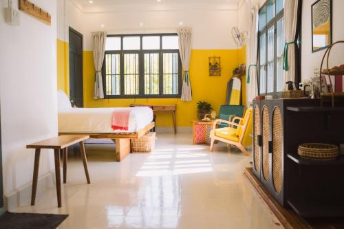 Deluxe Double or Twin Room image 1