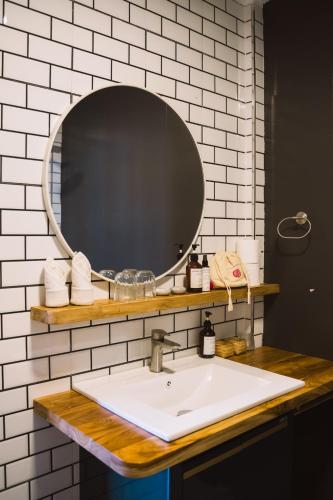 Standard Double or Twin Room image 10