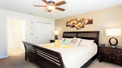 Windsor Hills Frozen Castle 2712 - image 35