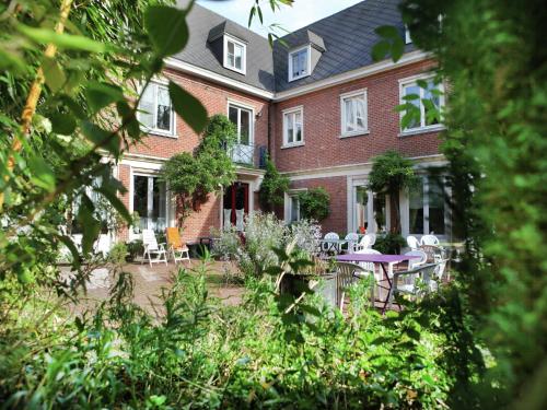 Comfortable Mansion in Doomkerke near Forest - image 12