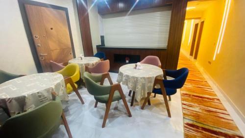 Étterem, Golden Season Hotel near Palotamúzeum