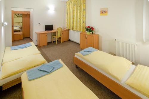 Hotel Imos - image 6