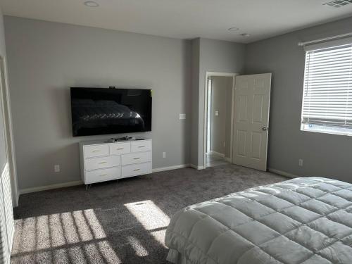 Gated SW Las Vegas home near 215, LAS, Red Rock, Summerlin, Las Vegas (photo 8)