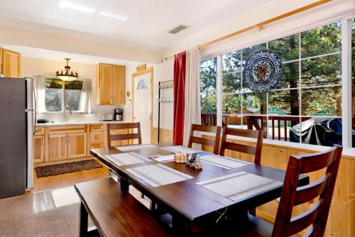 Montana cabin #1938 in Big Bear City, USA