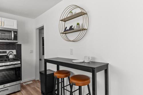 บริการและสิ่งอำนวยความสะดวก, The Secret Sojourn | JZ Vacation Rentals in โอ ฟอลลอน (MO)