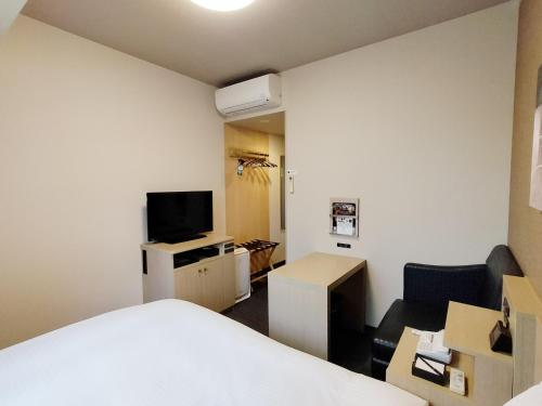 room detail thumbnail 2