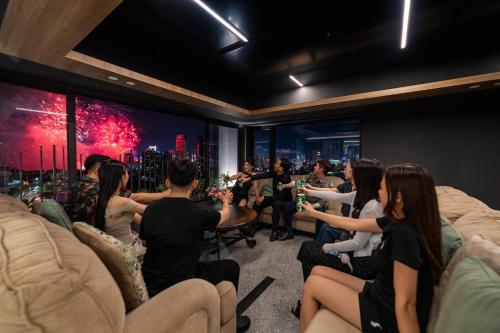 Facilities, Rest Hotel & Apartment near Thuan Phuoc Bridge