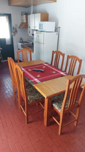 One-Bedroom Apartment image 1
