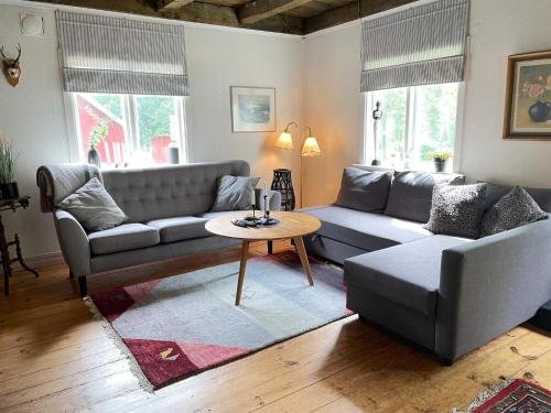 Iekārtas, Peaceful Forest Retreat with Cottage in Immeln