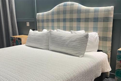 The Schoolhouse Hotel in White Sulphur Springs, USA