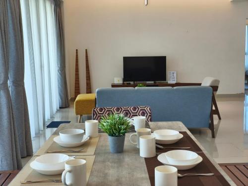 Chic 3 bedroom condo