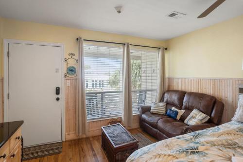 515 Sunsuite - Studio - image 33