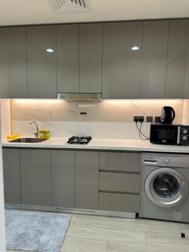 Azizi riviera luxury studio apartment monthly rent in Al Quoz