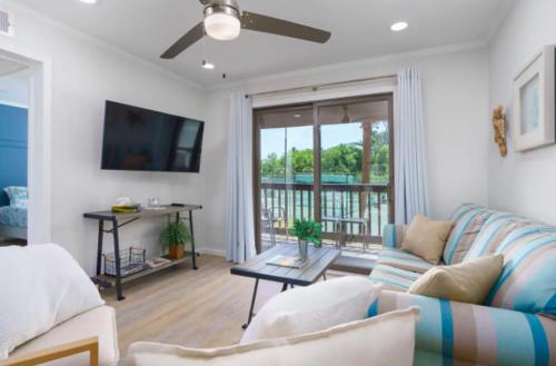 Palmetto Beach Hideaway - HHBT Resort TVE4 villa