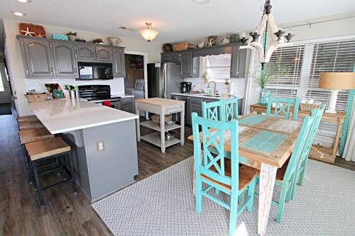 Facilities, Pelican's Rest Beach House in Fort Morgan