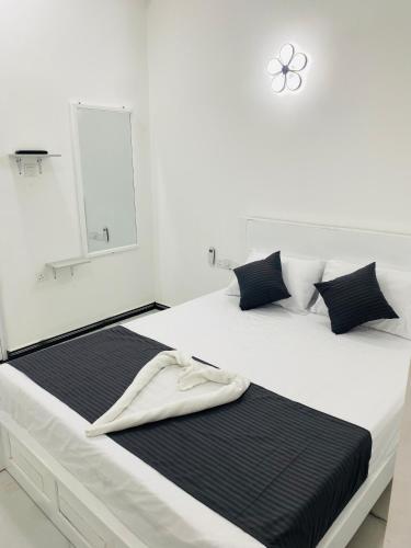 Hotel Jay R in ترينكومالي