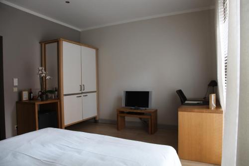 Boardhousing - main image