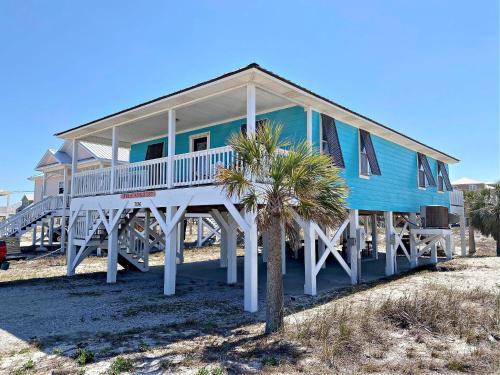 Exterior view, Pelican's Rest Beach House in Fort Morgan