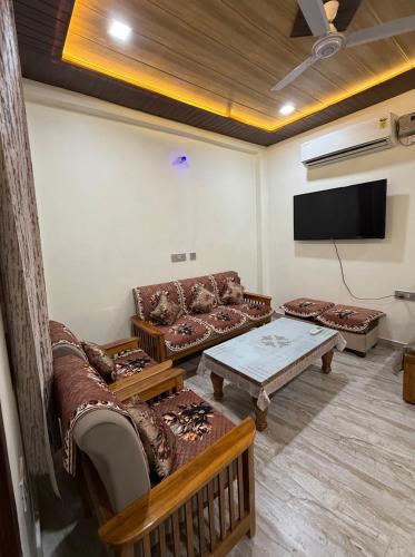 RK House - Luxury Modern Appartment, Vrindavan