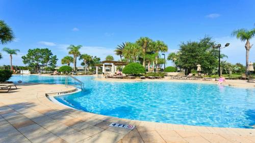Windsor Hills 7BR Villa Pool SPA Disney Greenview - image 4
