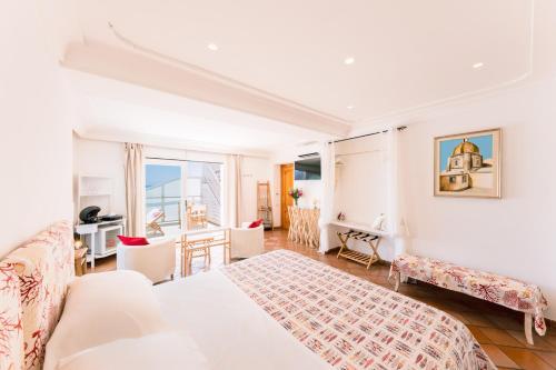 Deluxe Junior Suite image 7