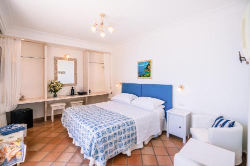 Superior Double Room image 4