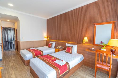 Superior Double or Twin Room image 3