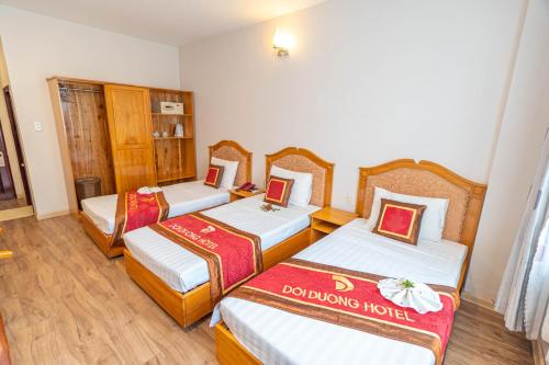 Standard Triple Room image 1