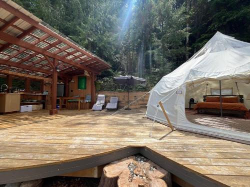 Tree Top Sanctuary Cowichan Valley in 桑尼根湖 (BC)