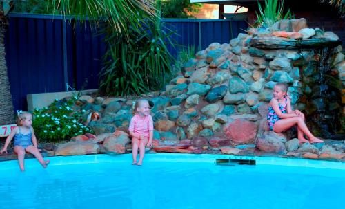 مسبح, Longreach Motor Inn in Longreach