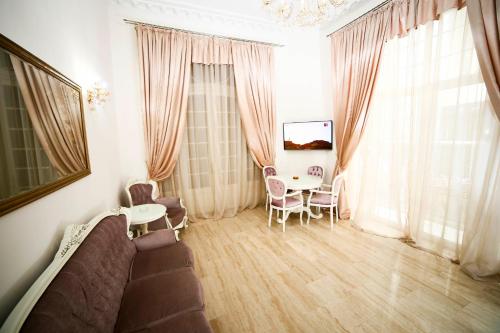 Bliss Residence - Baroque