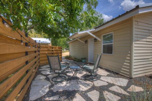 Cozy Casita! In Texas Famous 290 Winery Corridor! in Stonewall, USA