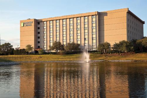 Embassy Suites by Hilton Chicago Schaumburg Woodfield in Schaumburg, USA