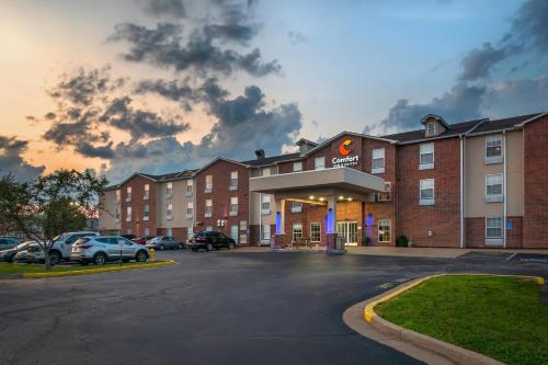 Comfort Inn & Suites Chesterfield - St. Louis - 숙소 외관