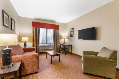 Comfort Inn West Phoenix at 27th Ave and I-I0 - image 10