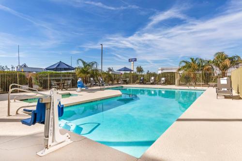 Comfort Inn Phoenix Central City - 수영장
